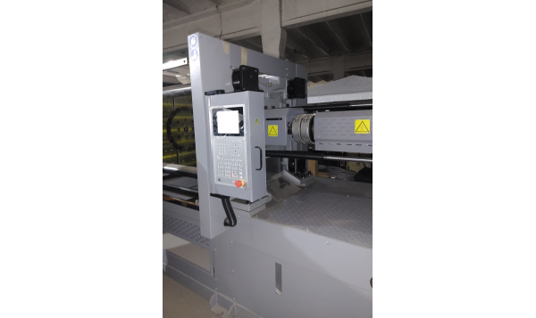 Masina de injectat mase plastice 